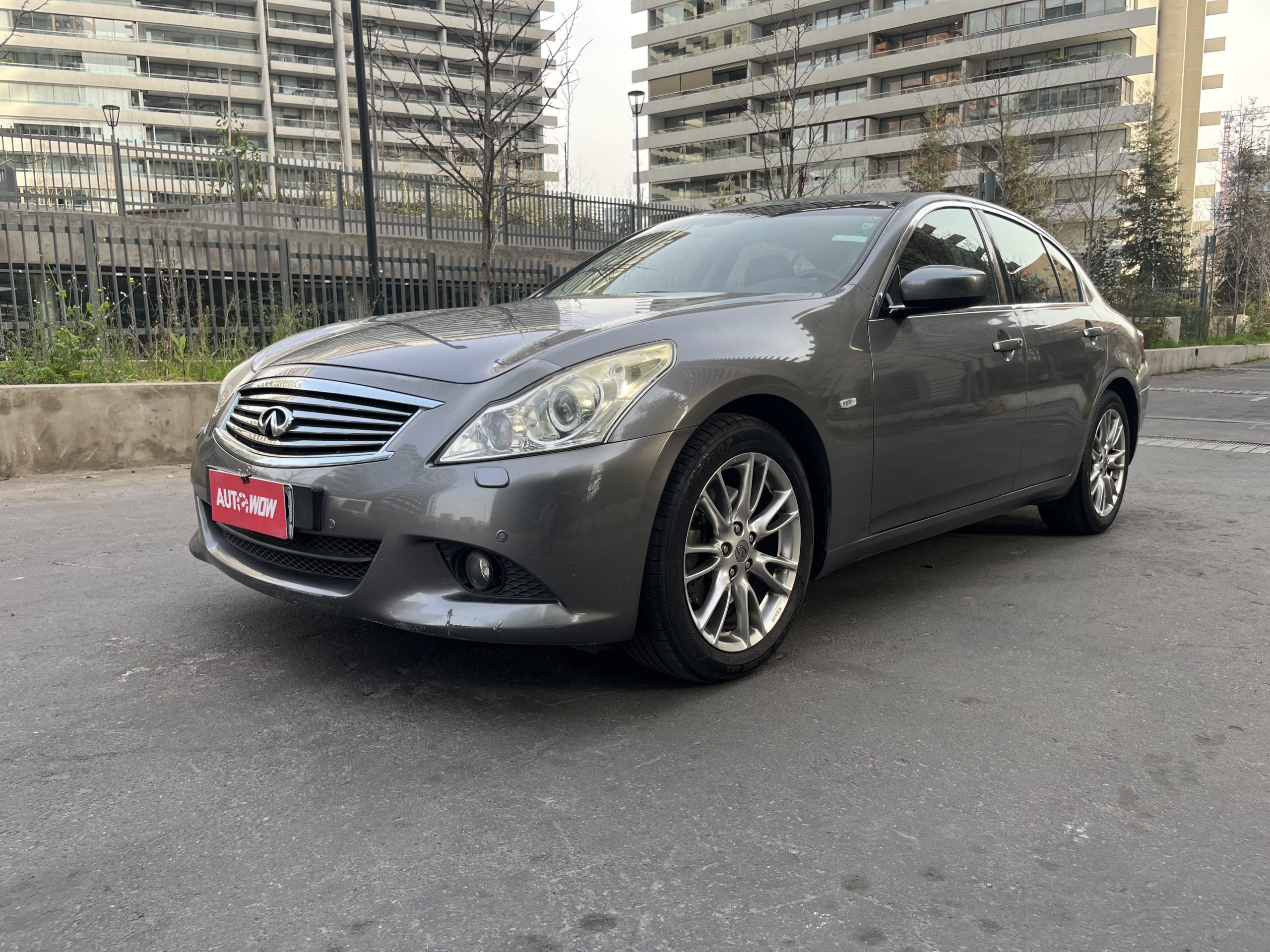 Infiniti G37