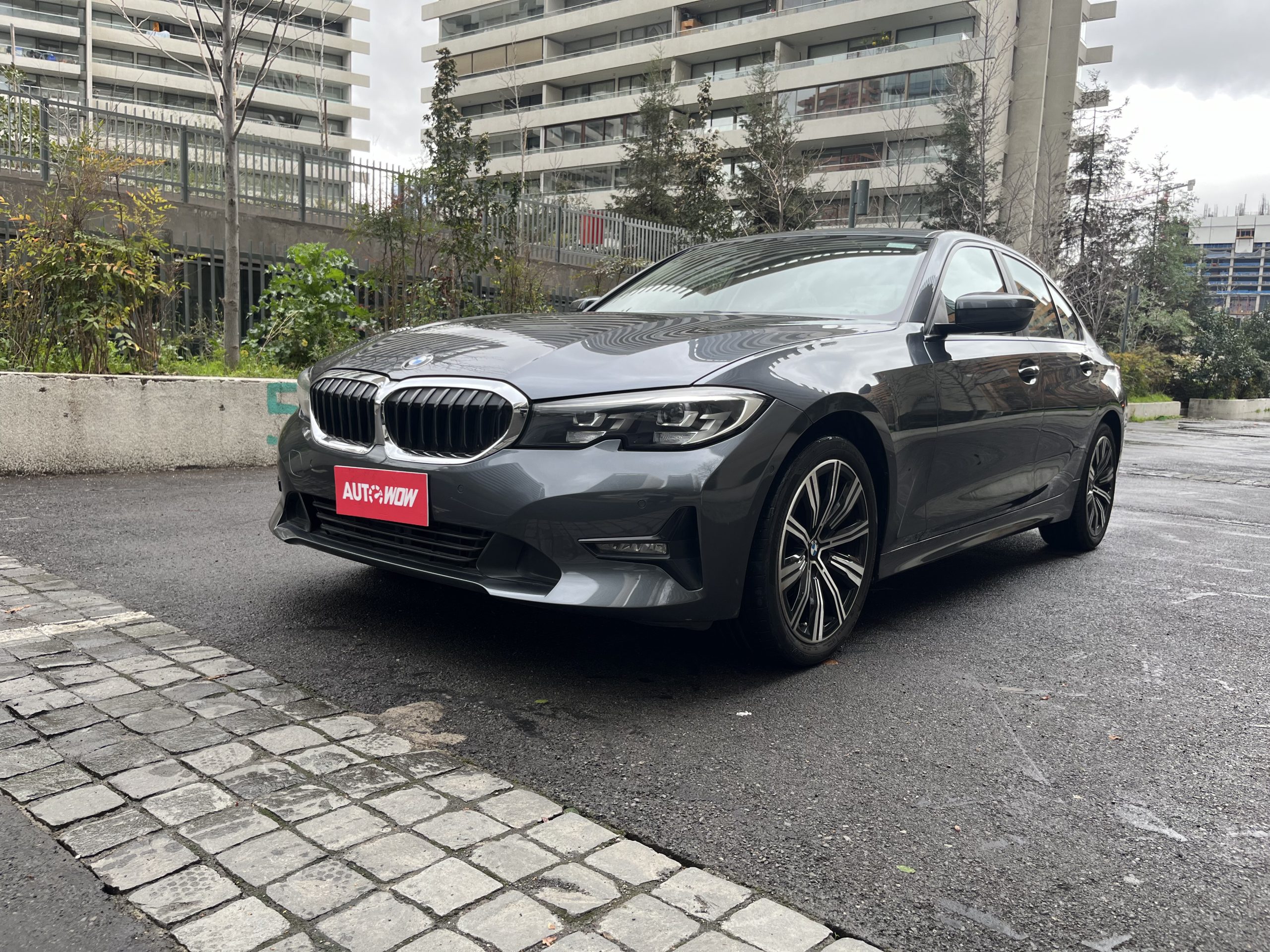 BMW 320i